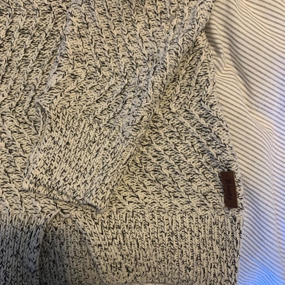 Roots Snowy Fox Knit Turtleneck - Picture 3 of 5